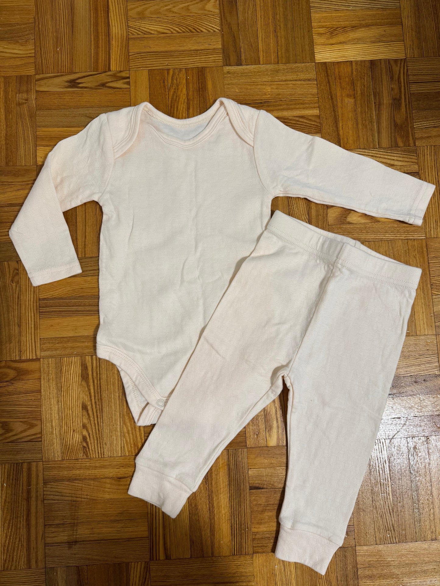 HoneyComb Organic Cotton Bodysuit & Leggings Bundle - Size 6-12 months - Oopsie Bin Item FINAL SALE